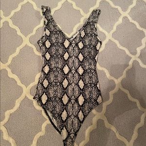 Snake skin V-neck bodysuit